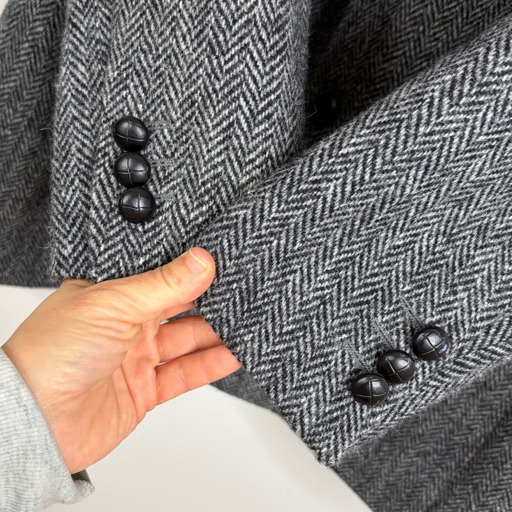 Men's Gray Herringbone Wool Blazer - Picture 9 of 16